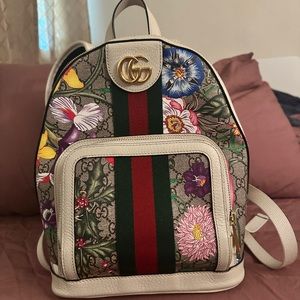 GUCCI
GG Supreme Monogram Flora Web Small Ophidia Day Backpack White - preowned